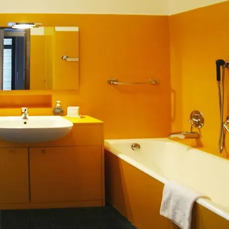 Miki Comer See Apart Otel